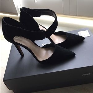 Vince Camuto Carlotte Pointy Toe Pump 5 M